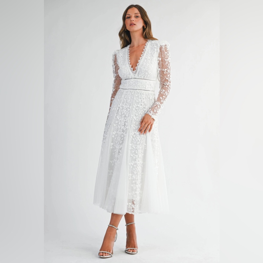 Elegant White Lace Dress